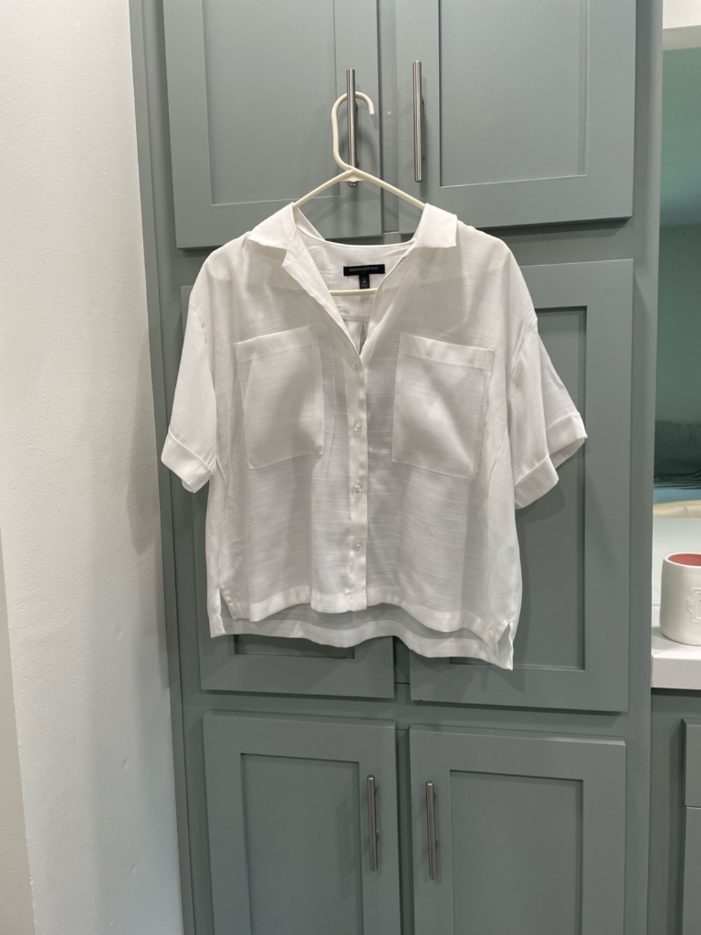 Banana Republic White Short-Sleeve Button Front Blouse